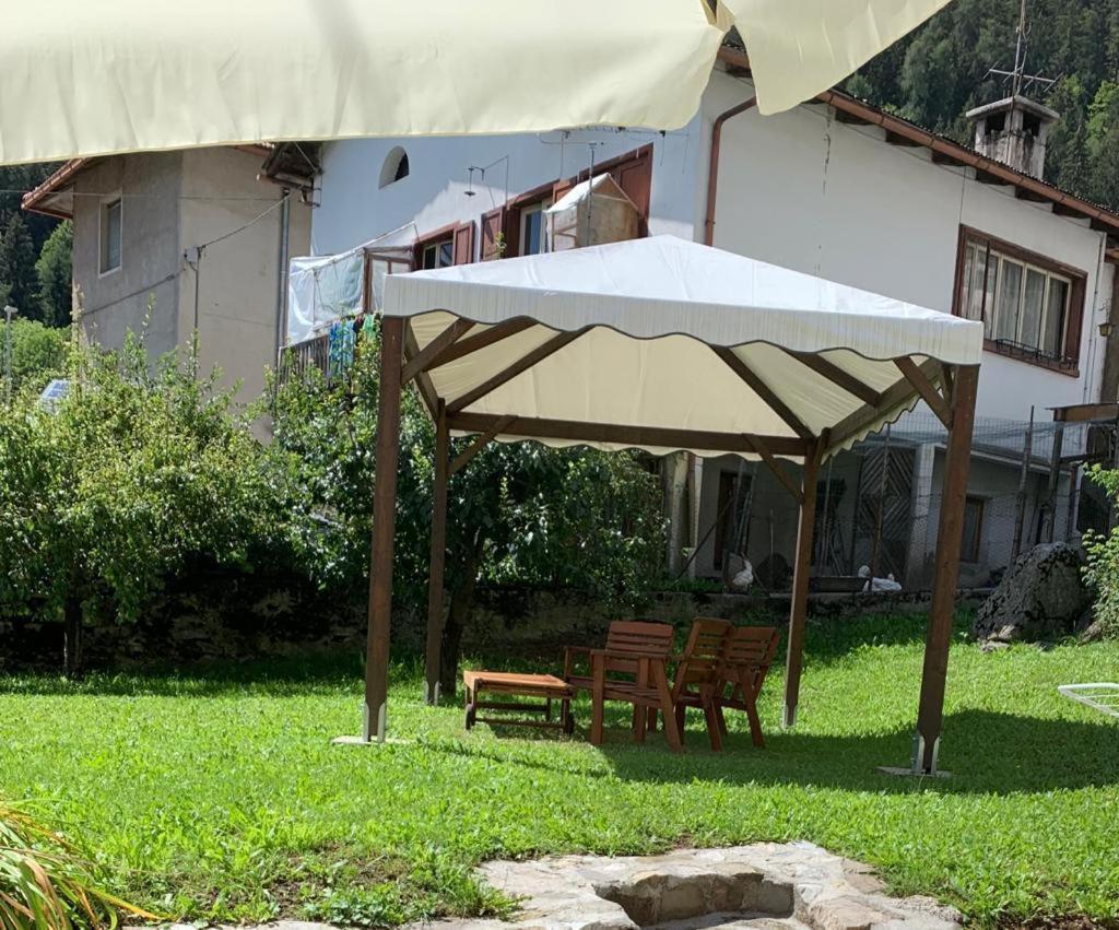L' Antica Casa Di Maria Lilia Apartman Pieve di Cadore Kültér fotó
